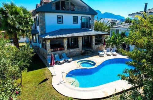Dalyan City Center Villa | mountain view Villa Zuhal Dalyan