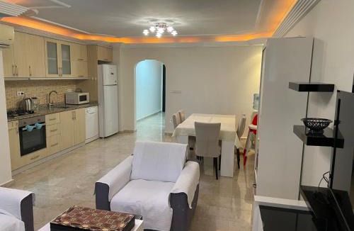 Seki Apartment | Gold Sun