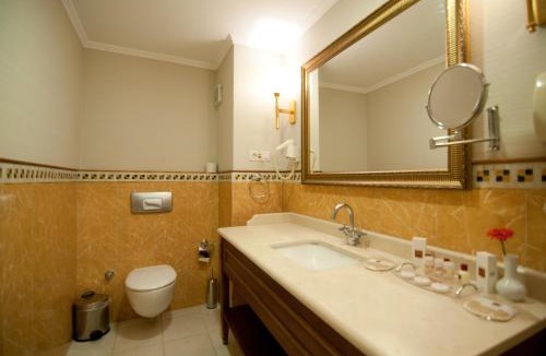 Gumussuyu Mahallesi Hotel | Taksim Metropark Hotel