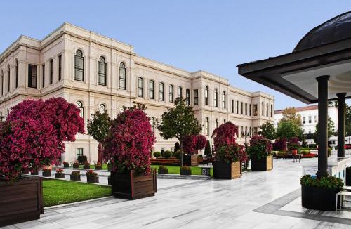 Besiktas Hotel | Four Seasons Hotel Istanbul at the Bosphorus