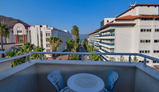 Astoria Life Hotel