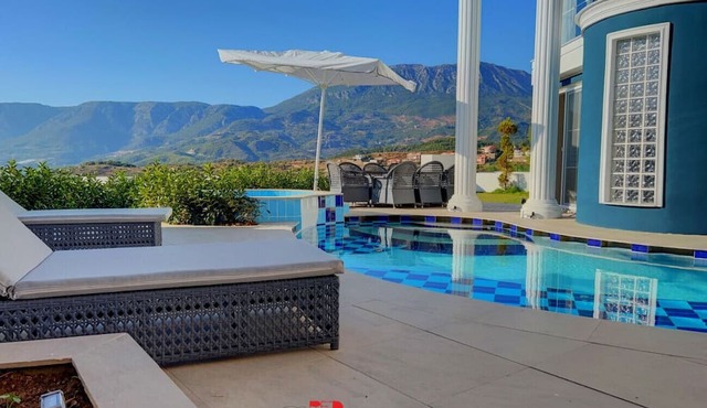 Amazing House with Private Pool in Alanya in Antalya