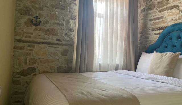 Sim Otel