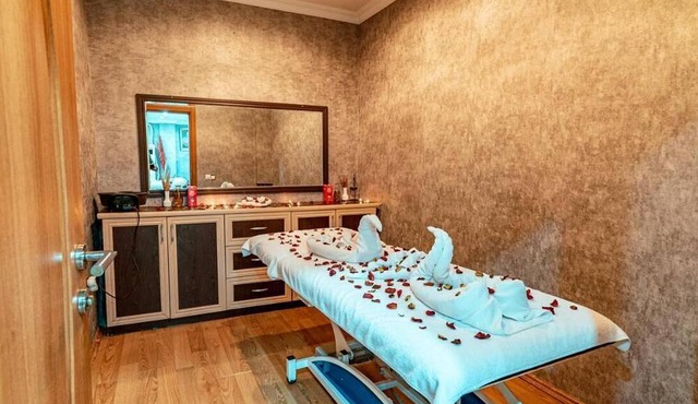 Queen Thermal Resort Hotel & Spa