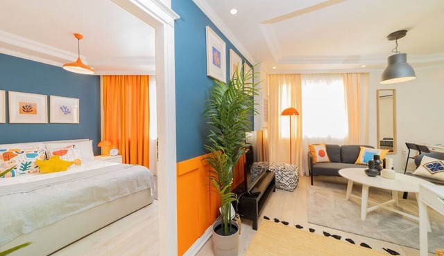 Vibrant and Central Apartment in Muratpasa