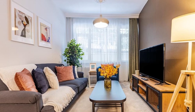 Chic and Roomy Flat Near City's Nisantasi Mall