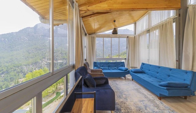 Convenient and Scenic Flat in Antalya in Antalya