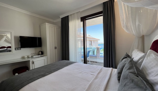 Cunda Rota Seaside in Ayvalik
