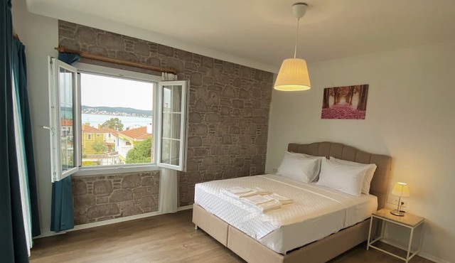 Cunda Kordon Otel