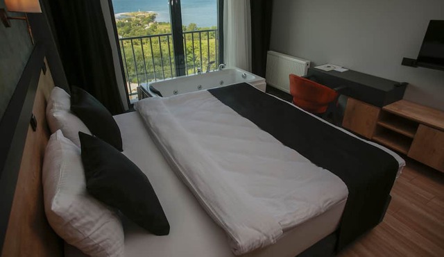 Yason Blue Hotel
