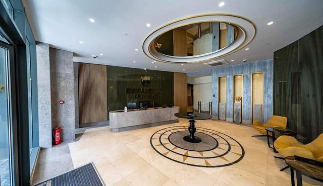 Luxury apartment - pool, parking & gym in Beyoglu