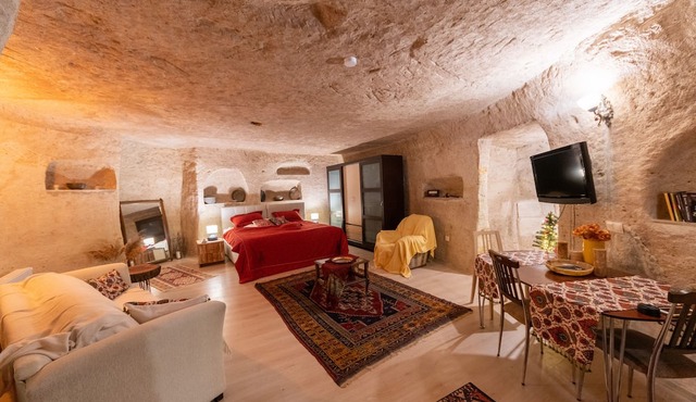 Cappadocia Deep Cave House