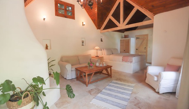 Tranquilla River Lodge - Adults Only