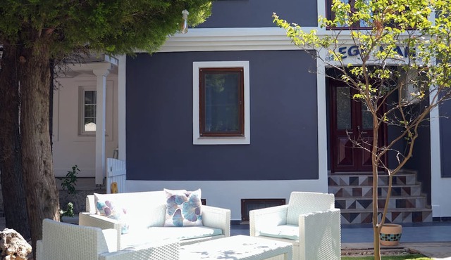 Ege Han Otel