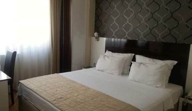 Anya Suit Otel