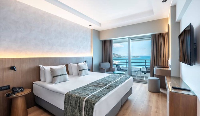 Korumar Deluxe Hotel