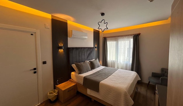 Lotus Hotel