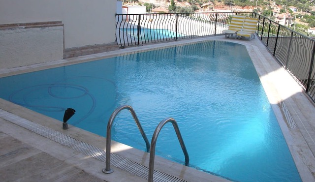 Es Apartments