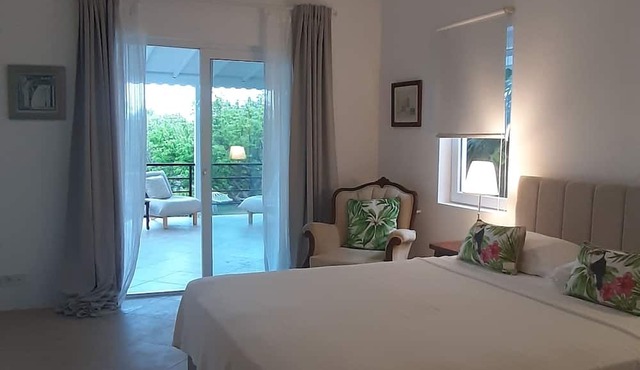 Villa White