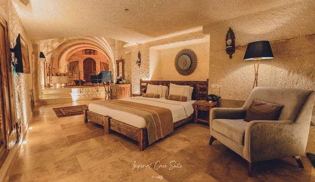 Nino Cave Suites