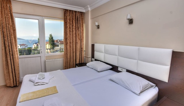 Uzunhan Hotel in Ayvalik