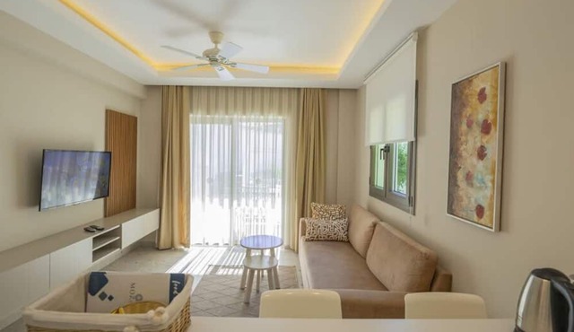 Mozaik Swim Up Hotel and Apartments