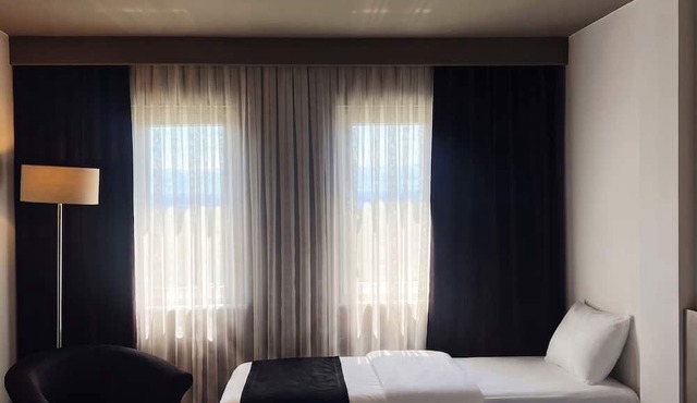 Zinos Hotel