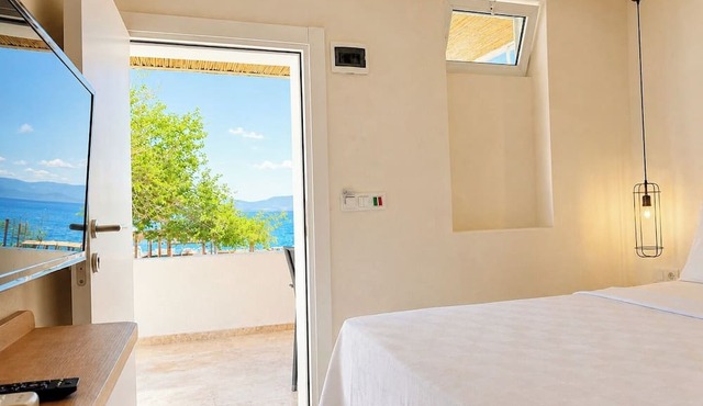 Daphnis Hotel