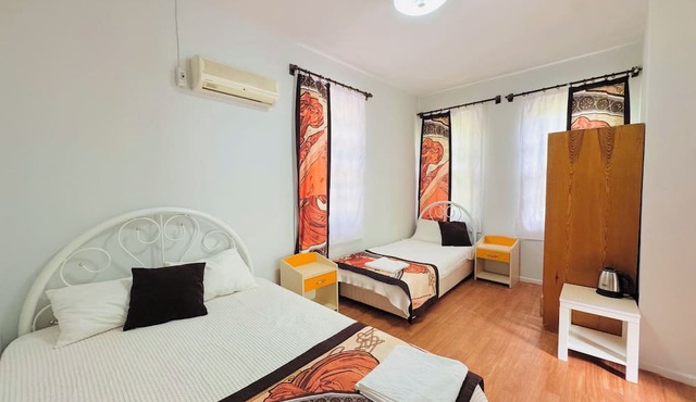 Artemis Hotel