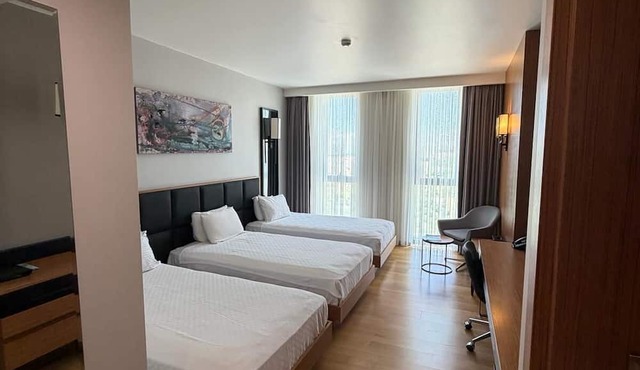 WINDYHILL HOTEL