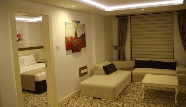 Hotel İzgi Turhan