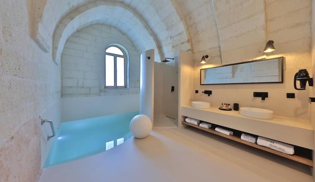Simurg Cave House