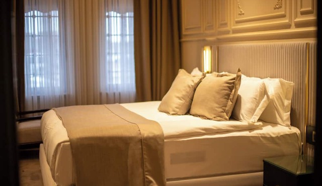 Sur Royals Hotel's