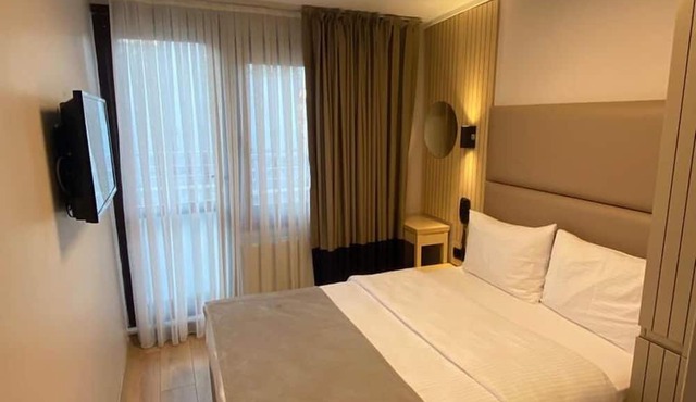 OTEL YENİ KAPI