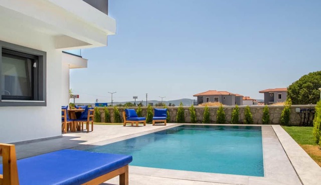 Lovely Villa with Private Pool in Alacati, Cesme in Izmir