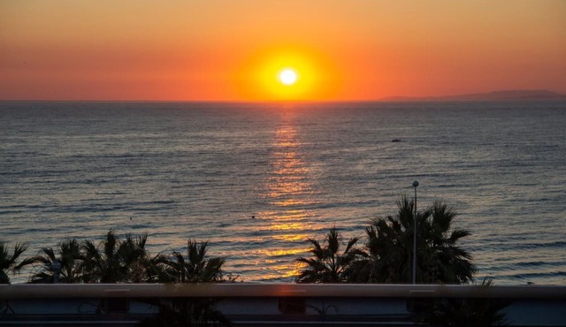 Sea View Flat w Pool 1 min to Beach in Kusadasi in Kusadasi