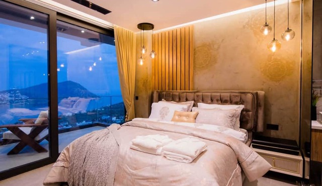 Super Luxury Villa With Wonderfull Sea view, indoor swimming pool with sauna and in Antalya