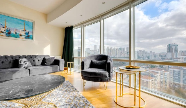 Residence with City View Near Mall of Istanbul in Istanbul