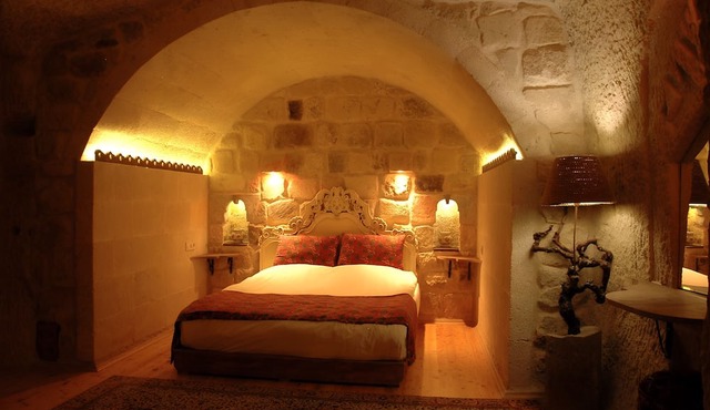Anitya Cave House