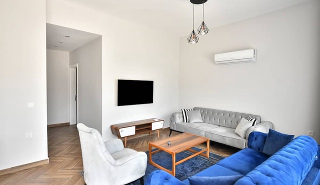 Red Moon Suites