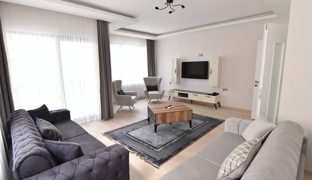Nora Suite
