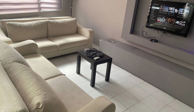 Charming 2-Bedroom Apartment in Central Pendik, Turkey in Pendik