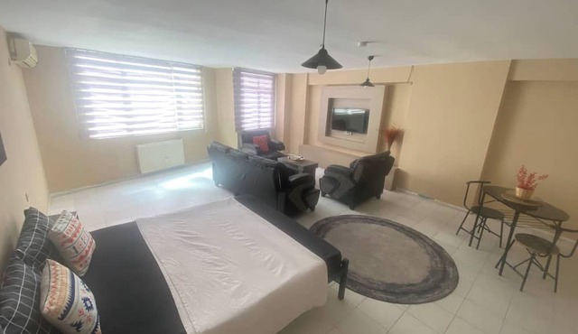 Cozy 2-Bedroom Apartment in Pendik, Turkey - Pet Friendly in Pendik