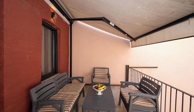 Monev Suites