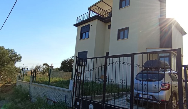 villa in wonderful Burhaniye Pelitköy with WiFi fitness room free auto parking. in burhaniye pelitköy