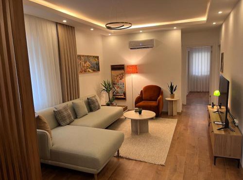 Cozy Life in Heart Of City