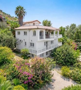Panoramic Sea & Mountain View Villa in Alanya