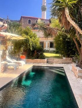 The Magic of the Stone House, a Peaceful Escape
