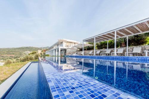 Villatepeboz at zmir in Karaburun