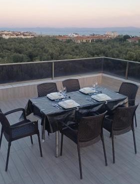 denize 550metre kazdağları ve deniz manzaralı 14 kişilik lüks villa